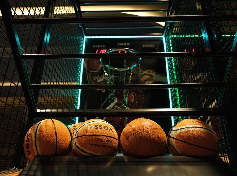 how to play basketball system
